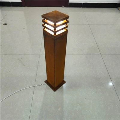 Bollard tal-Pjazza tal-Azzar Corten