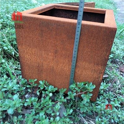 Kubu Planter - Azzar Corten