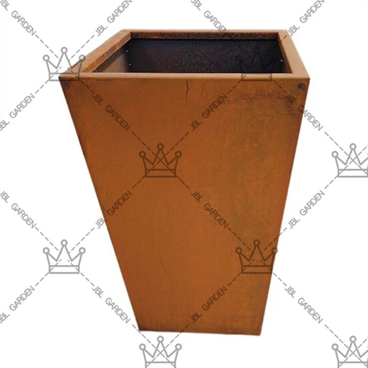 30 Pulzier Wide Planter