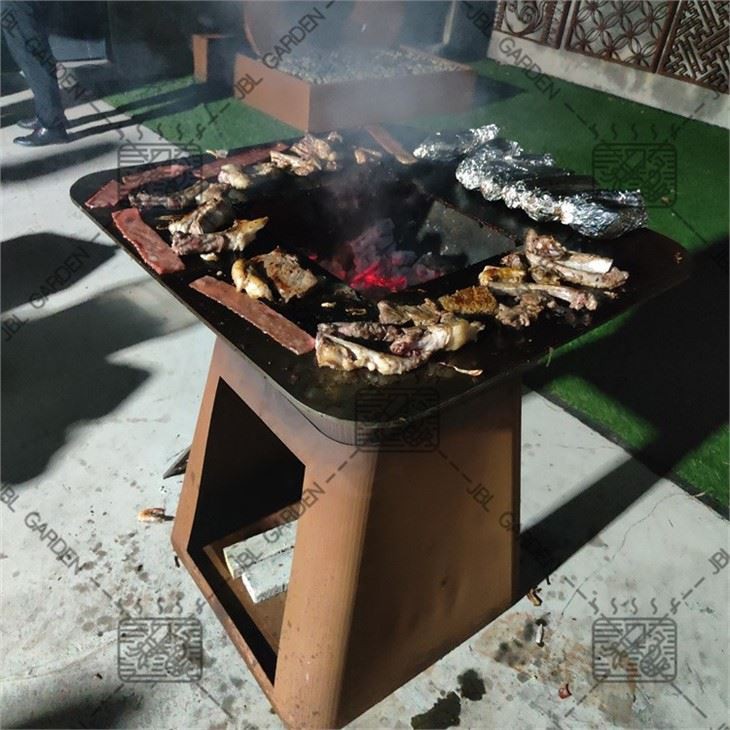 Corten Party Barbecue