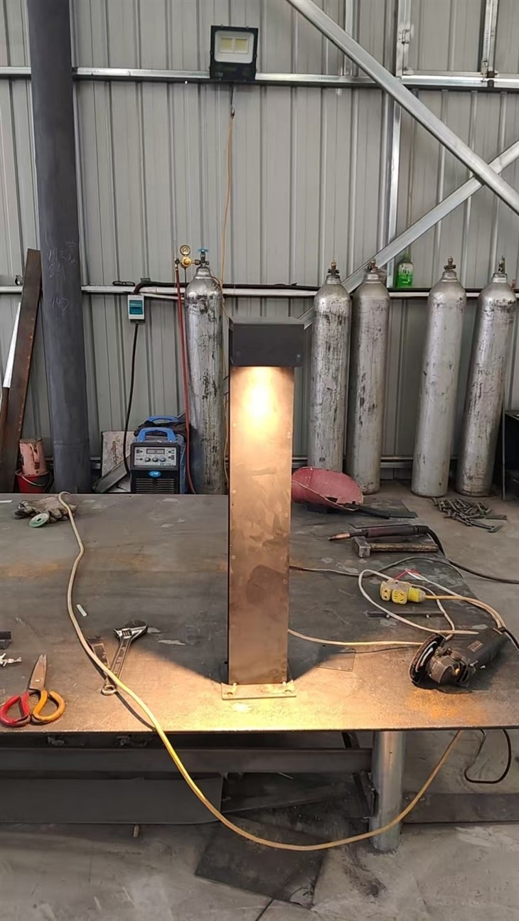 It-temp ta 'l-Azzar Corten Steel Dawl tal-Pajsaġġ ta' Barra